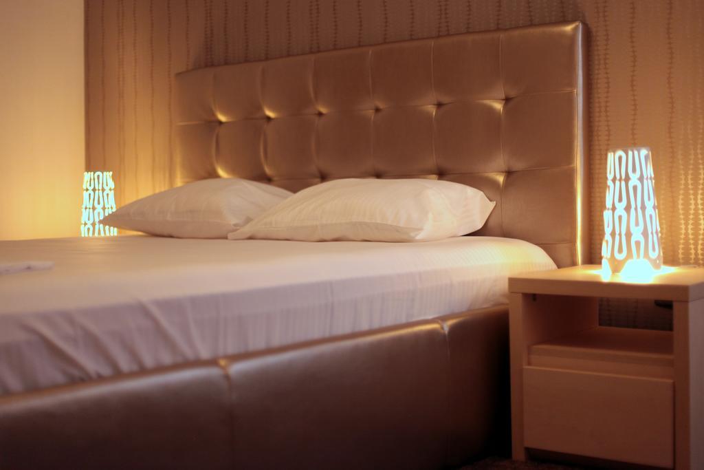 Hotel Hypnotique à Năvodari Extérieur photo