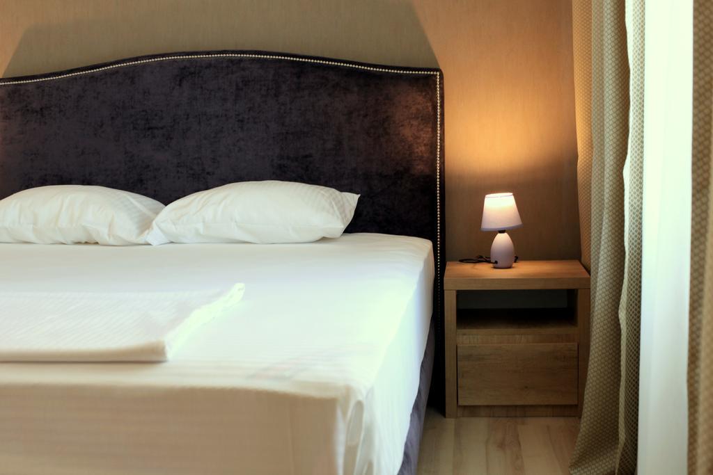 Hotel Hypnotique à Năvodari Extérieur photo