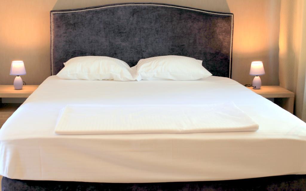 Hotel Hypnotique à Năvodari Extérieur photo